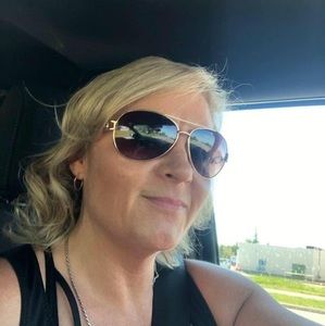 Meet your Posher, Gayle